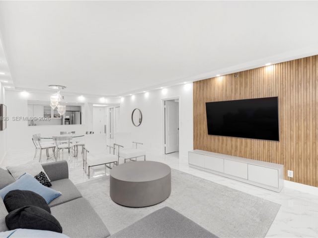 Apartment for sale  Unit #806 - photo 7019106