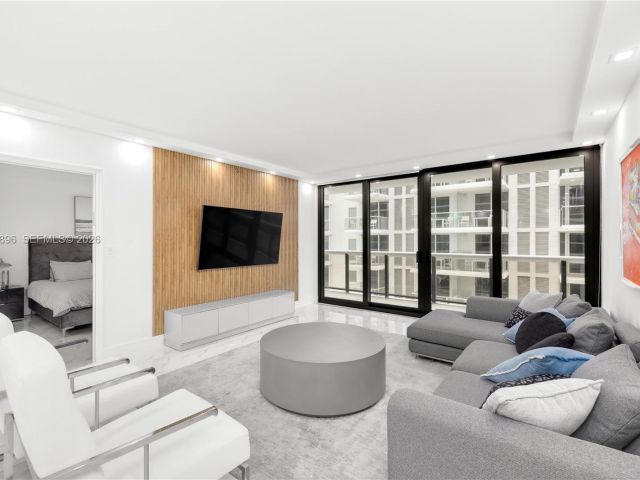 Apartment for sale  Unit #806 - photo 7019108