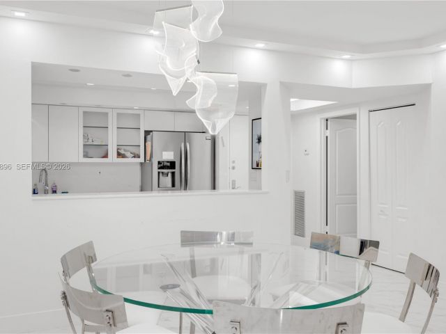 Apartment for sale  Unit #806 - photo 7019114