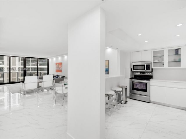 Apartment for sale  Unit #806 - photo 7019118