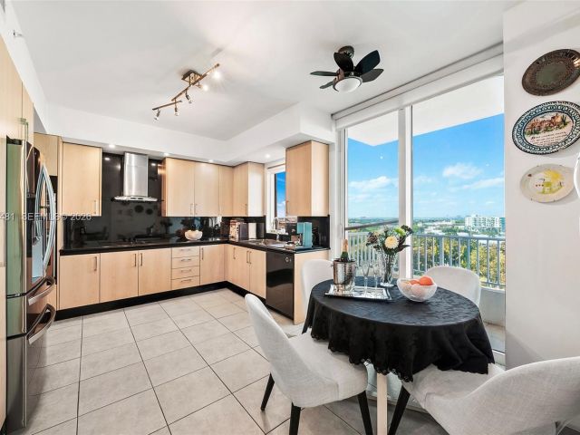 Apartment for sale  Unit #804 - photo 7191755