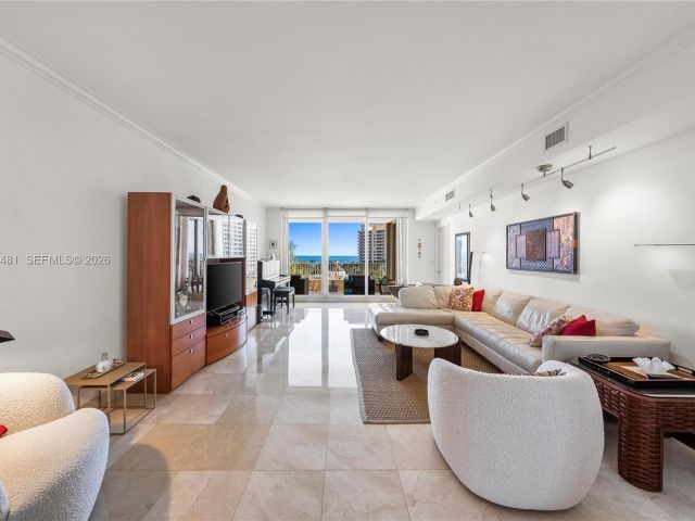 Apartment for sale  Unit #804 - photo 7191759