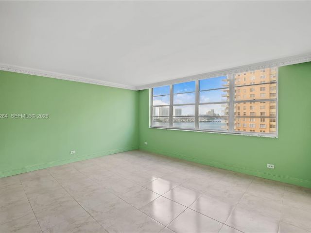 condo for sale in Sunny Isles Beach - 250 174th St 1510 - MondialRealty