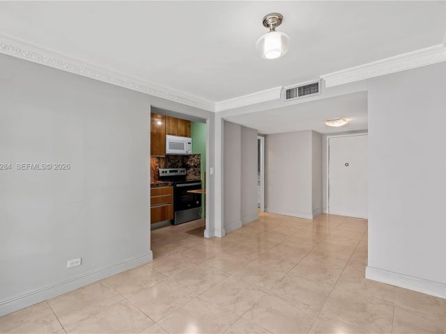 condo for sale in Sunny Isles Beach - 250 174th St 1510 - MondialRealty