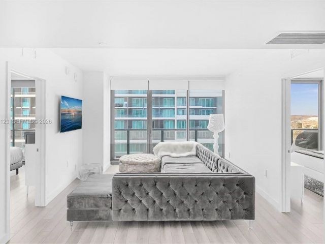 Apartment for sale  Unit #3709 - photo 7535716