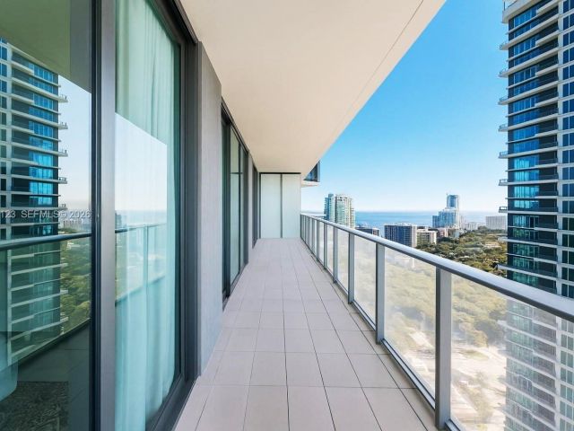 Apartment for sale  Unit #3709 - photo 7535717