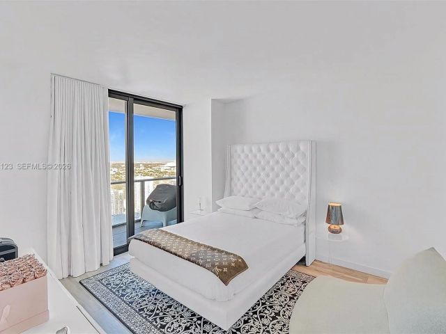 Apartment for sale  Unit #3709 - photo 7535720