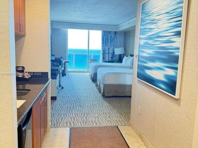 Apartment for sale  Unit #1006 - photo 7445053