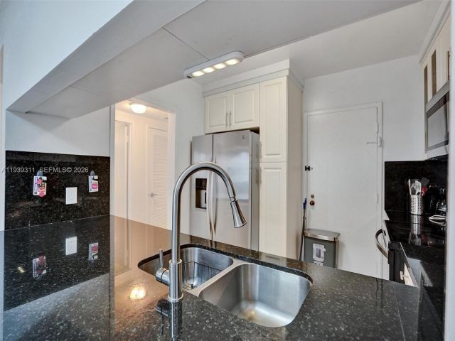 Apartment for sale  Unit #520 - photo 7447346