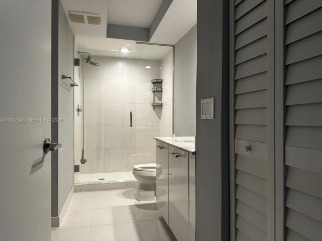 Apartment for sale  Unit #3307 - photo 7023439