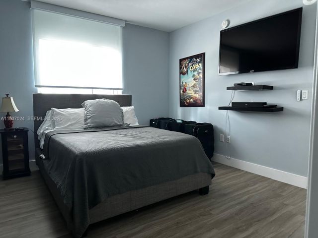 Apartment for sale  Unit #3307 - photo 7023440