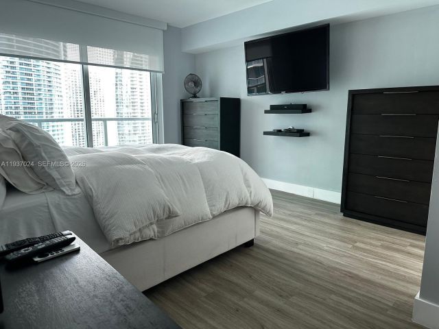 Apartment for sale  Unit #3307 - photo 7023446