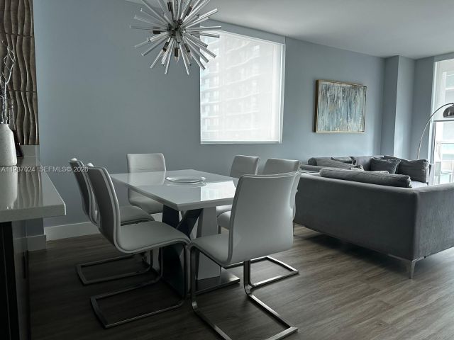 Apartment for sale  Unit #3307 - photo 7023450