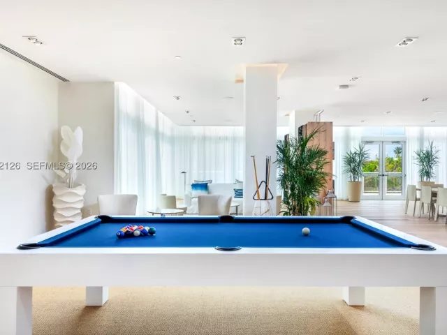 2-bedroom condo for rent in Fort Lauderdale - 401 N Birch Rd 701 - MondialRealty