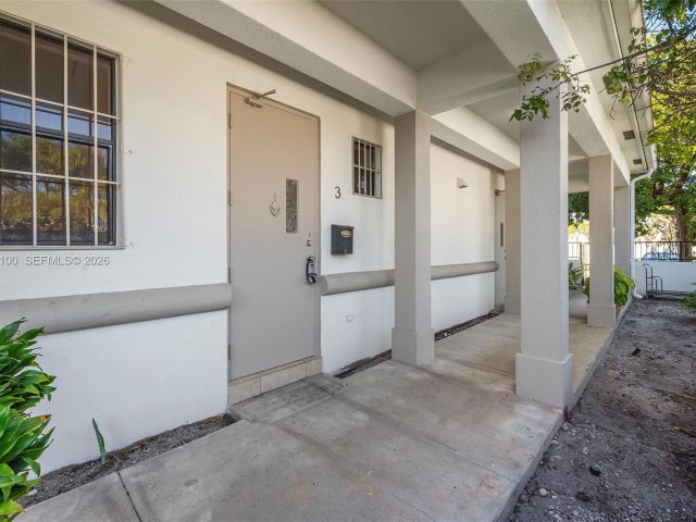 Home for rent at 1730 Thomas St 3 - photo 7474258