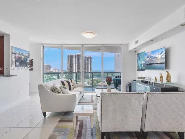 2-bedroom condo for sale in Aventura - 19400 Turnberry Way 1131 - MondialRealty