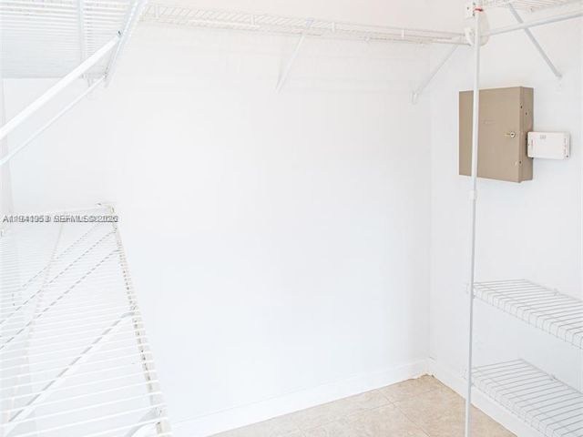 3-bedroom home for rent in Miami - 16222 SW 102nd Ter 0 - MondialRealty