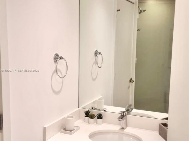 Apartment for sale  Unit #3601 - photo 7025313