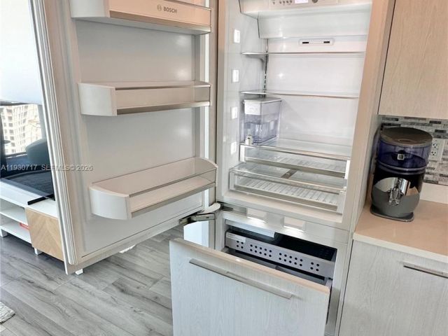 Apartment for sale  Unit #3601 - photo 7025321