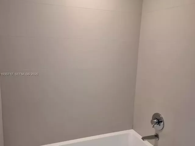 3-bedroom condo for sale in Miami - 501 NE 31st St 3601 - MondialRealty