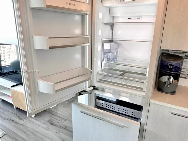 3-bedroom condo for sale in Miami - 501 NE 31st St 3601 - MondialRealty