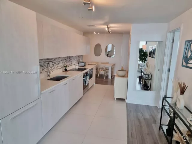 3-bedroom condo for sale in Miami - 501 NE 31st St 3601 - MondialRealty