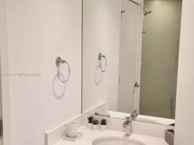 3-bedroom condo for sale in Miami - 501 NE 31st St 3601 - MondialRealty