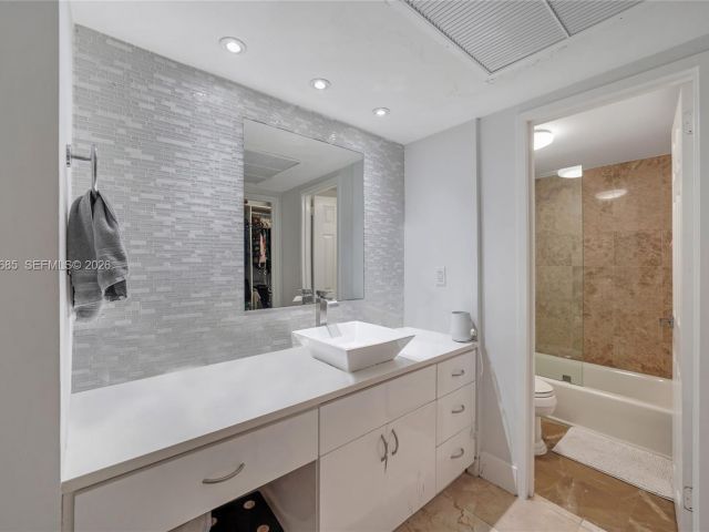 Apartment for sale  Unit #1415 - photo 7110643