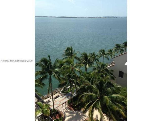 1-bedroom condo for sale in Miami - 540 Brickell Key Dr 925 - MondialRealty