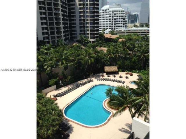 1-bedroom condo for sale in Miami - 540 Brickell Key Dr 925 - MondialRealty