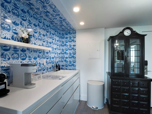 1-bedroom condo for sale in Miami Beach - 1100 West Ave 509 - MondialRealty