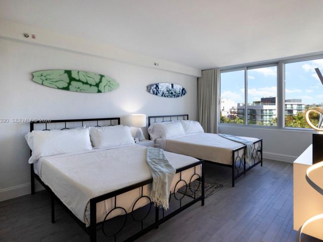 1-bedroom condo for sale in Miami Beach - 1100 West Ave 509 - MondialRealty