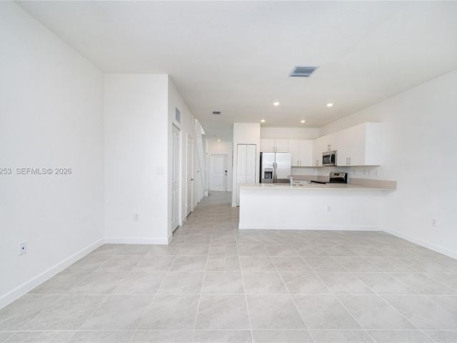 3-bedroom home for rent in Homestead - 2747 SE 26th Rd 2747 - MondialRealty