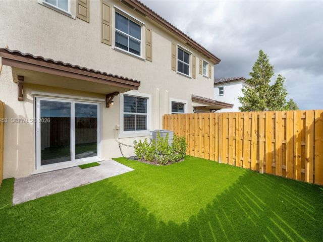 3-bedroom home for rent in Homestead - 2747 SE 26th Rd 2747 - MondialRealty