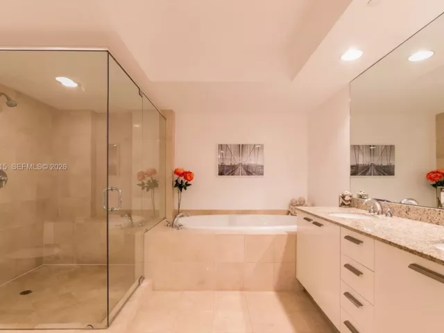 2-bedroom condo for rent in Hallandale Beach - 1830 S OCEAN DR 2110 - MondialRealty