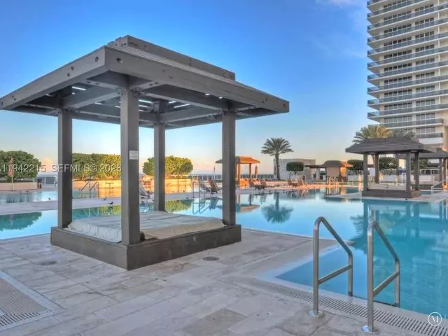 2-bedroom condo for rent in Hallandale Beach - 1830 S OCEAN DR 2110 - MondialRealty