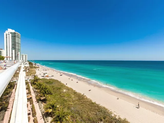 2-bedroom condo for rent in Hallandale Beach - 1830 S OCEAN DR 2110 - MondialRealty