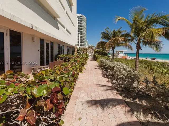 2-bedroom condo for rent in Hallandale Beach - 1830 S OCEAN DR 2110 - MondialRealty