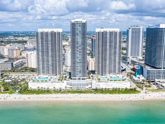 2-bedroom condo for rent in Hallandale Beach - 1830 S OCEAN DR 2110 - MondialRealty