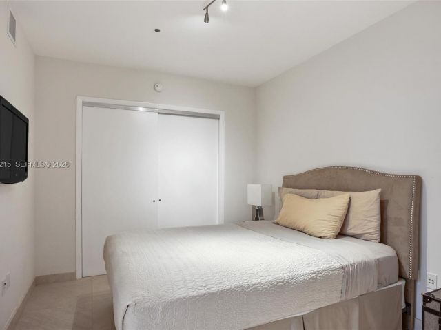 Apartment for rent  Unit #2110 - photo 7025735