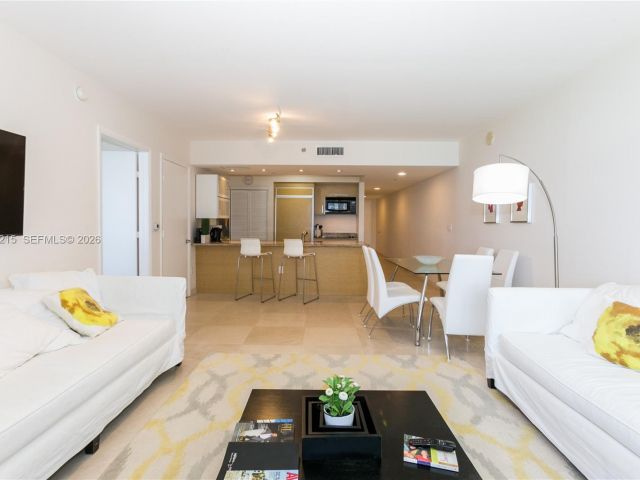 Apartment for rent  Unit #2110 - photo 7025750