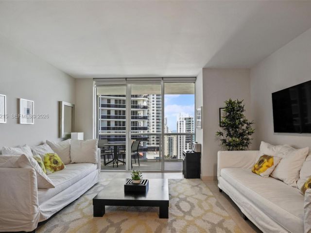 Apartment for rent  Unit #2110 - photo 7025753