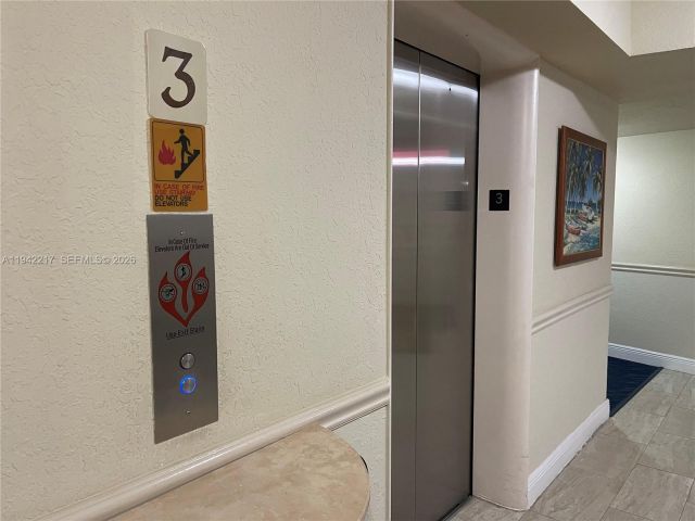 2-bedroom condo for sale in Hollywood - 3505 S Ocean Dr 310 - MondialRealty