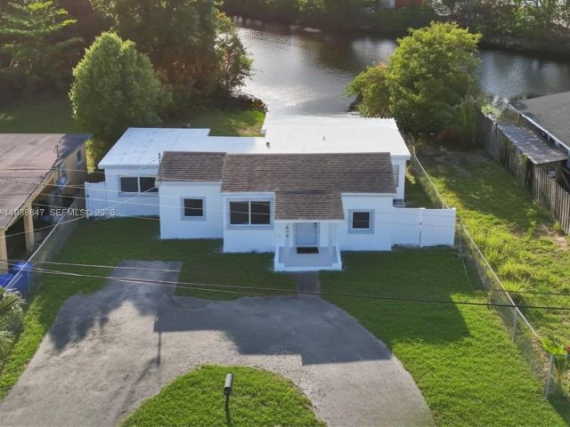 Home for sale at 649 NW 24th Ave - photo 7023021