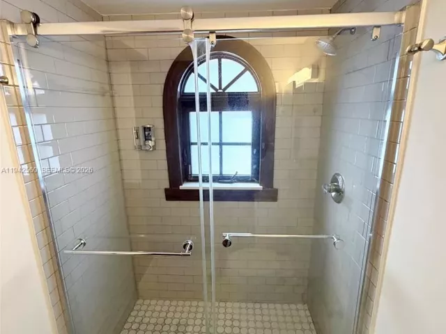 2-bedroom home for sale in Coral Gables - 231 Majorca Ave C - MondialRealty