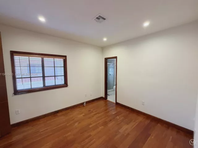 2-bedroom home for sale in Coral Gables - 231 Majorca Ave C - MondialRealty