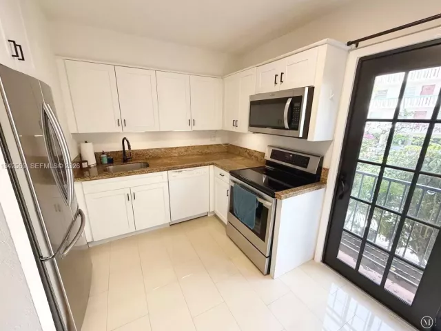 2-bedroom home for sale in Coral Gables - 231 Majorca Ave C - MondialRealty
