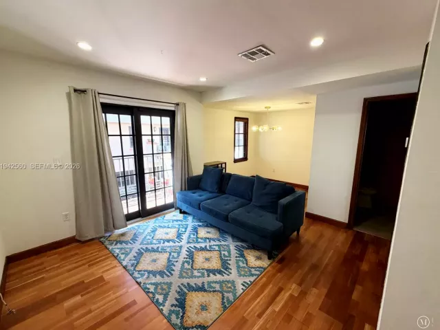 2-bedroom home for sale in Coral Gables - 231 Majorca Ave C - MondialRealty