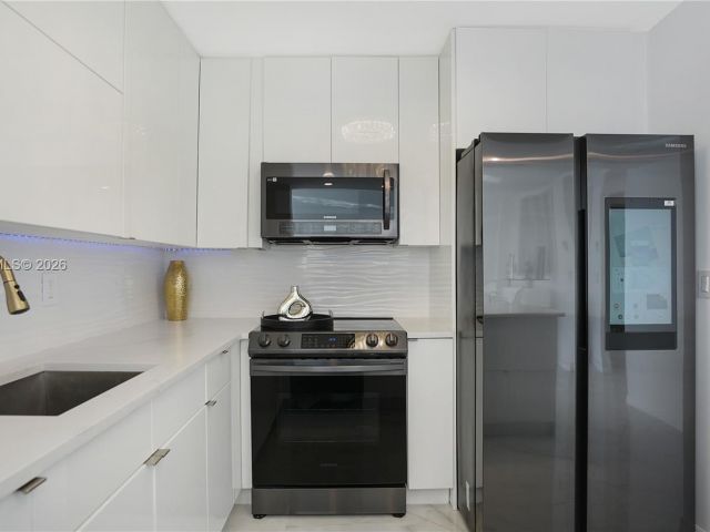 Apartment for sale  Unit #1206 - photo 7025661