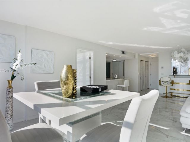 Apartment for sale  Unit #1206 - photo 7025664